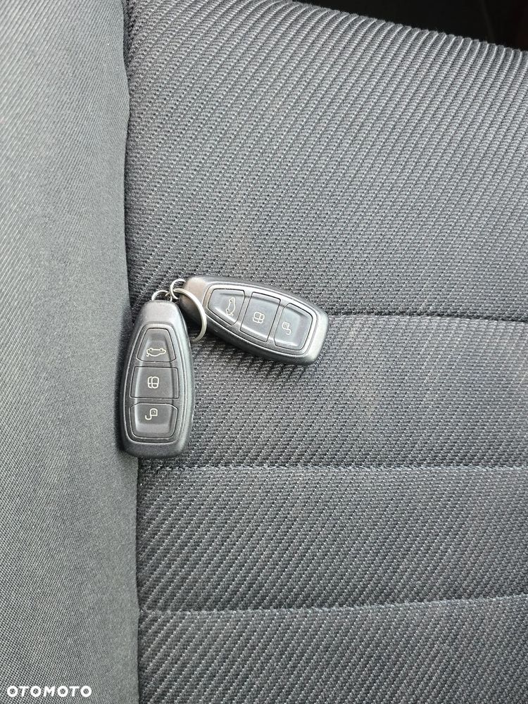 Ford Galaxy 2.0 T Platinium X (Titanium) - 39