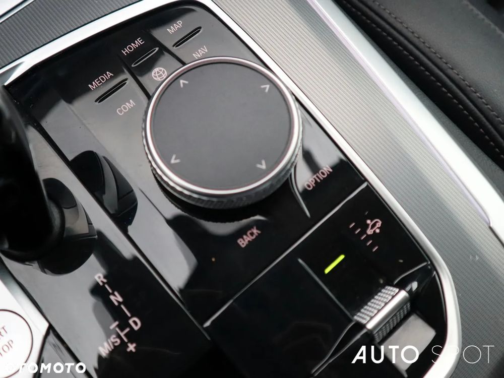 BMW X5 xDrive45e - 39