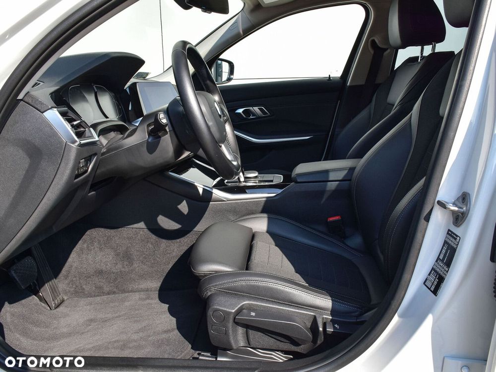 BMW Seria 3 - 23