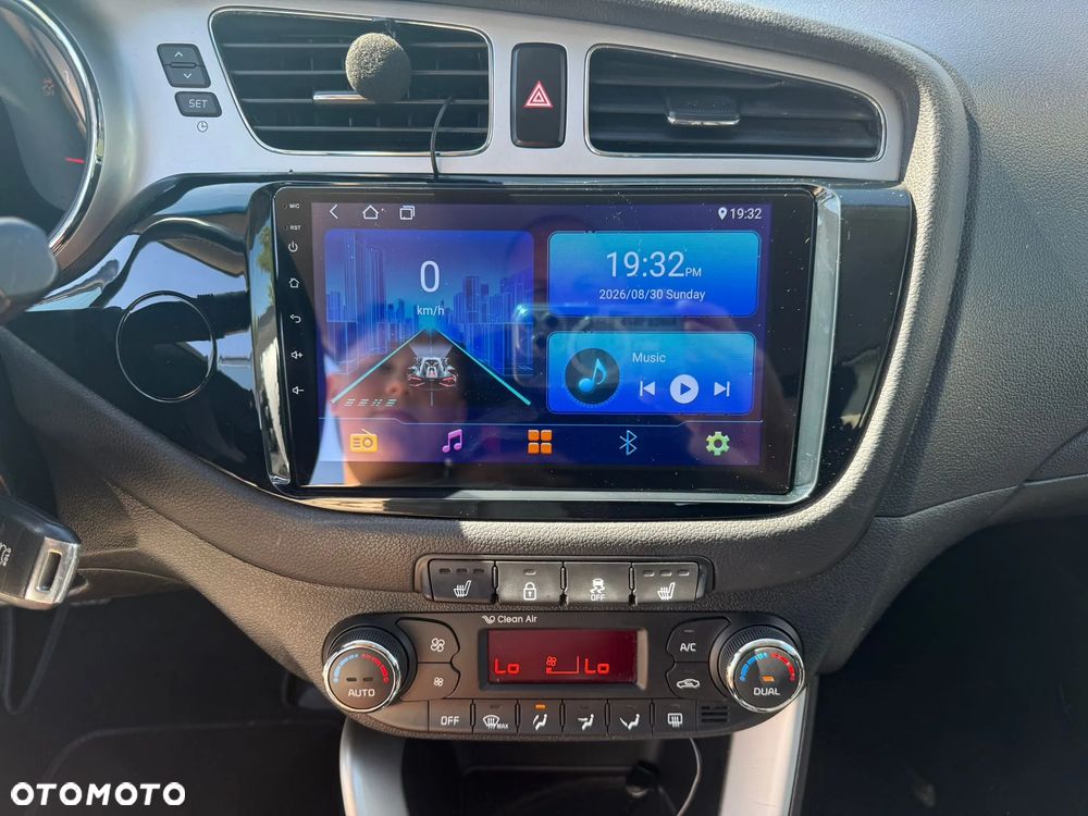 Kia Ceed - 14