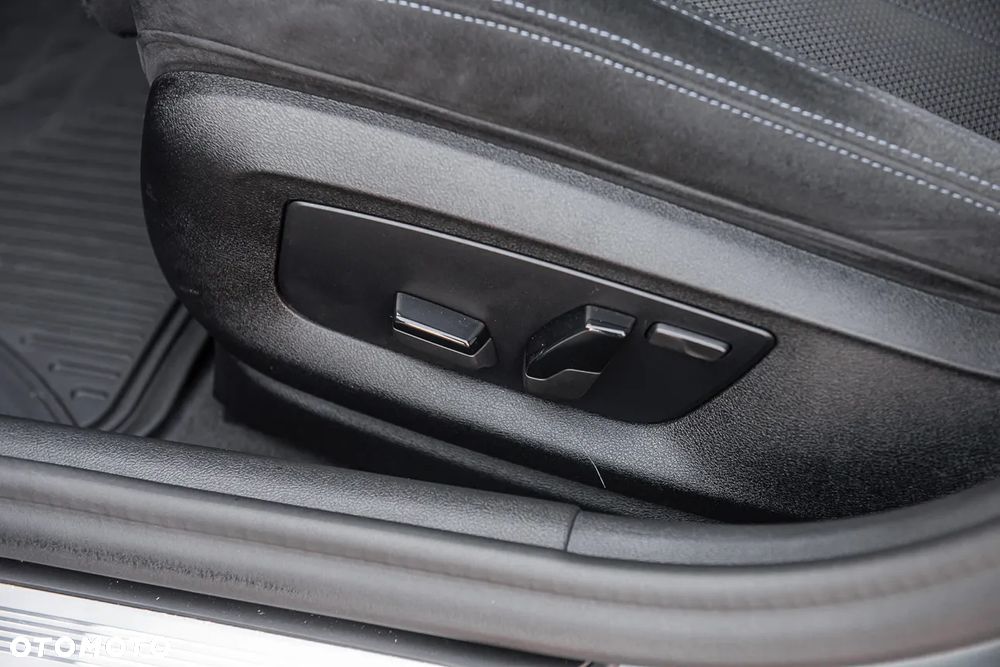 BMW Seria 5 530e iPerformance xDrive M Sport sport - 11