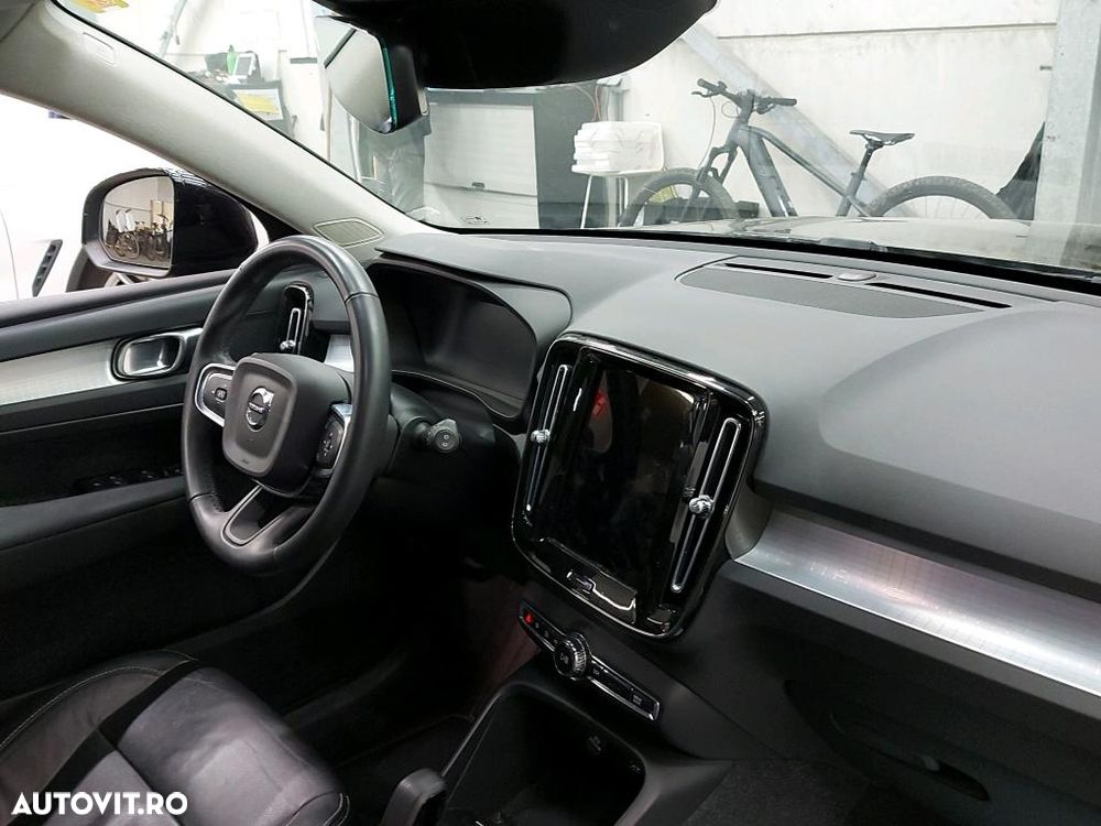 Volvo XC 40 T2 AT8 Momentum - 2