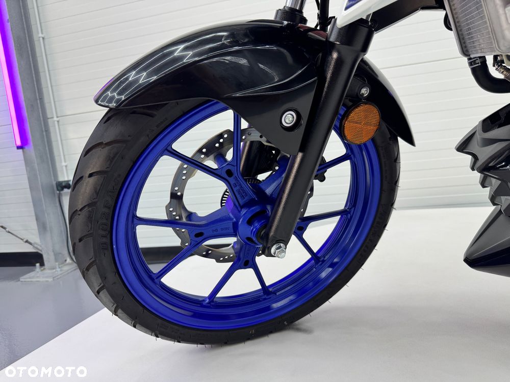Suzuki GSX - 28