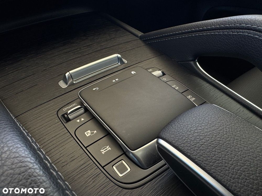 Mercedes-Benz GLE 300 d mHEV 4-Matic AMG Line - 29