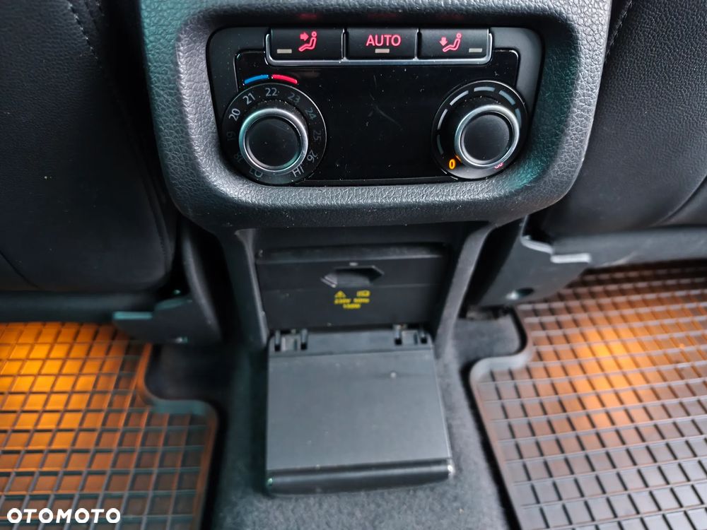 Volkswagen Sharan 2.0 TDI DSG 4MOTION (BlueMotion Technology) Comfortline - 17