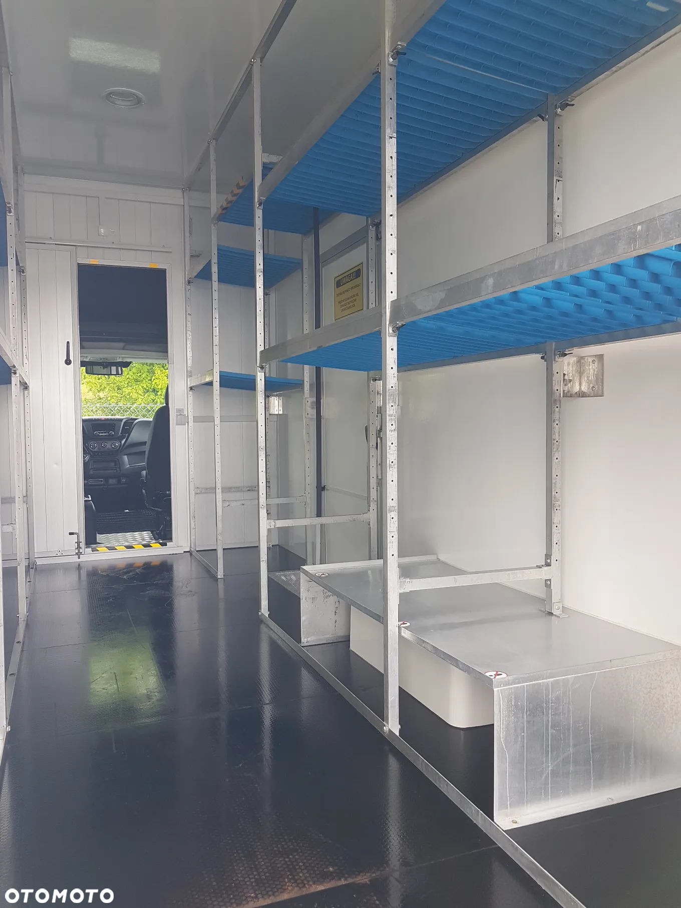 Iveco DAILY KONTENER NISKOPODŁOGOWY 4,43x2,23x2,42 SKLEP FOODTRUCK BAR KLIMA KONIOWÓZ KAMPER - 19