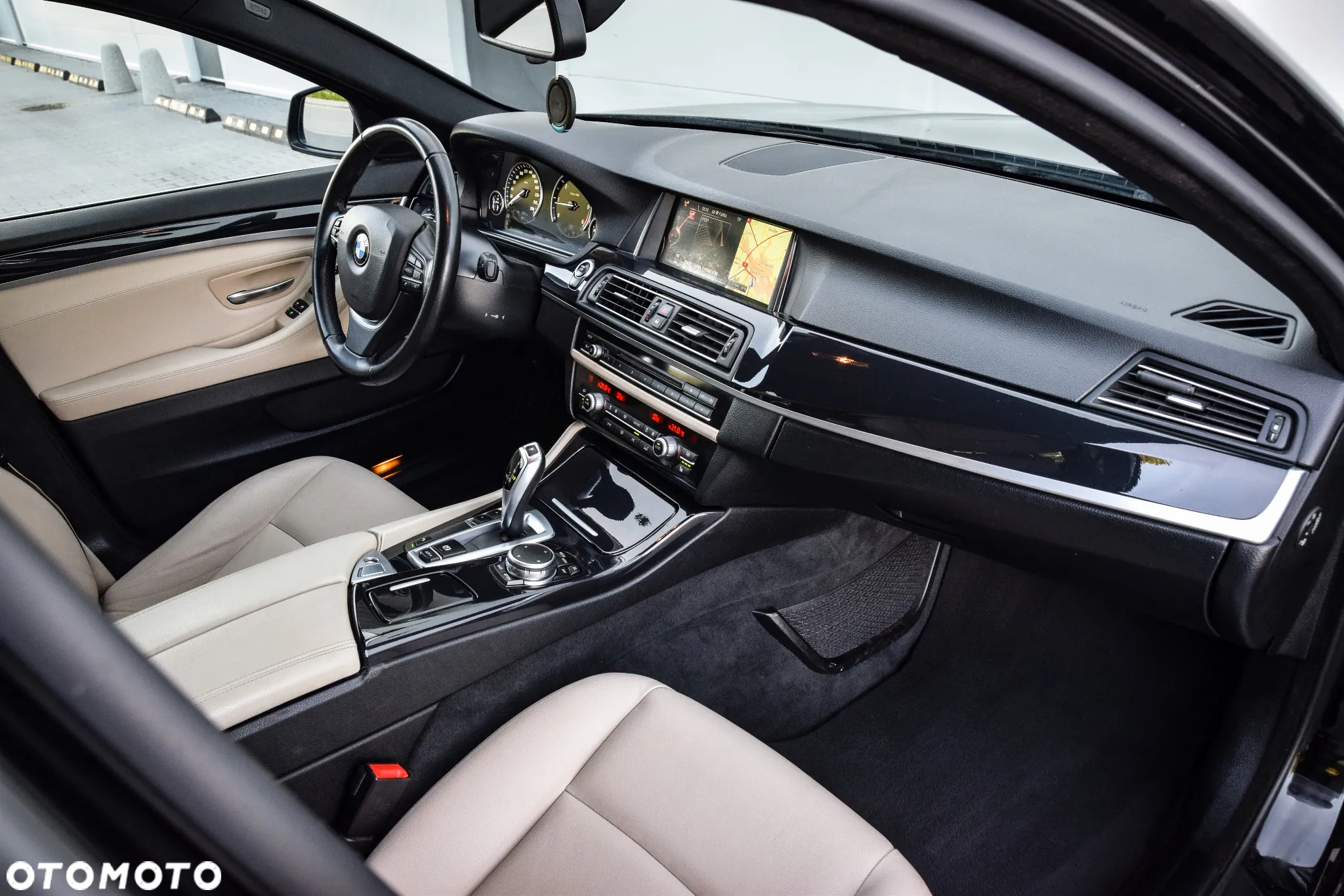 BMW Seria 5 518d Luxury Line sport - 23