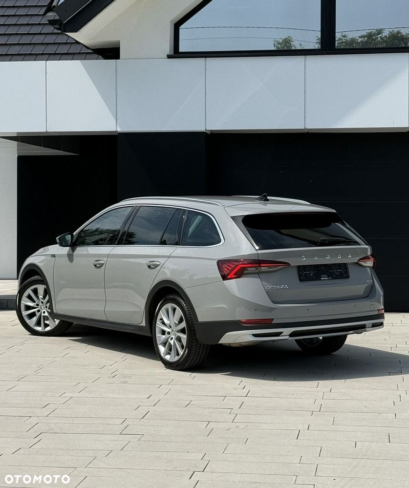 Skoda Octavia 2.0 TDI DSG 4x4 Scout First Edition - 21