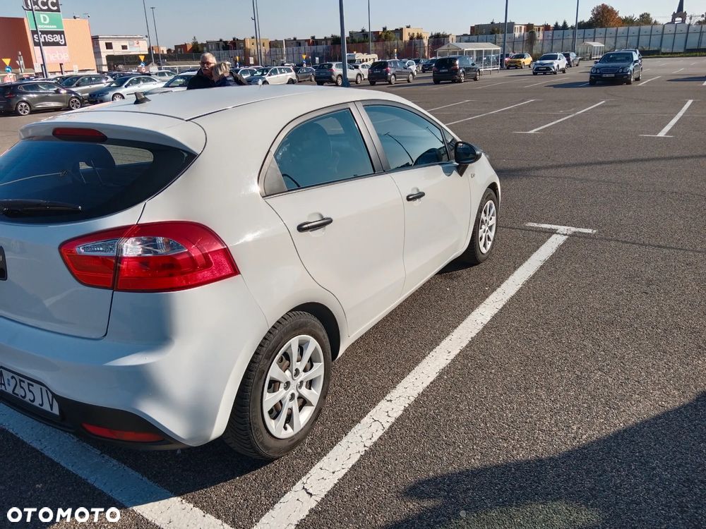 Kia Rio 1.2 Dream Team Edition - 8