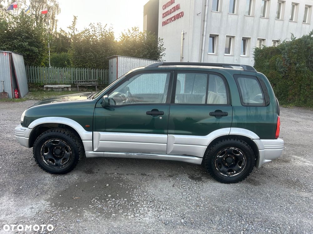 Suzuki Grand Vitara 2.5 V6 - 4