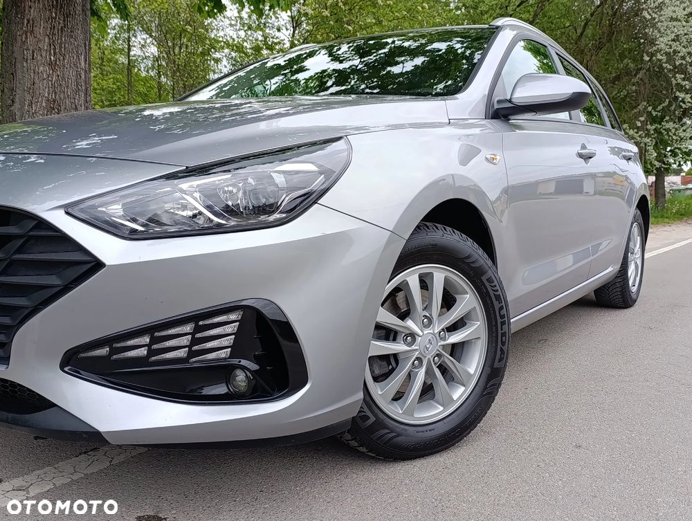 Hyundai i30 1.5 DPI Classic + - 27