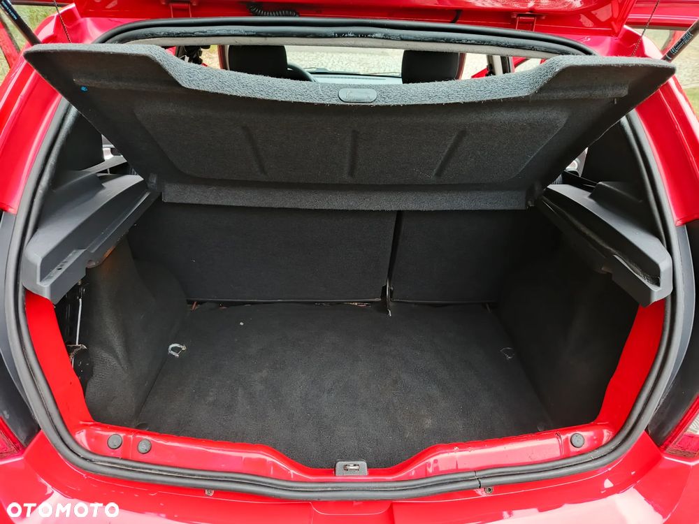 Dacia Sandero 1.6 16V Hi-Flex - 13