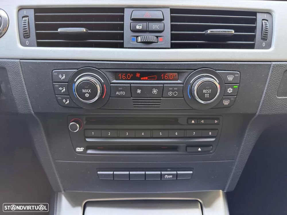BMW 320 d Cabrio Intense - 26