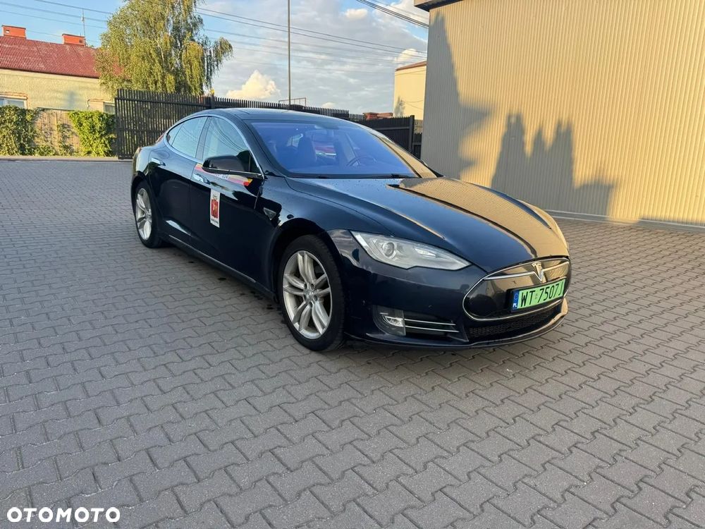 Tesla Model S Standard - 3