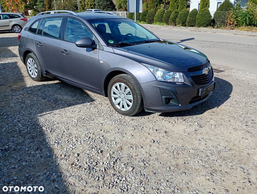 Chevrolet Cruze 1.6 LS - 2