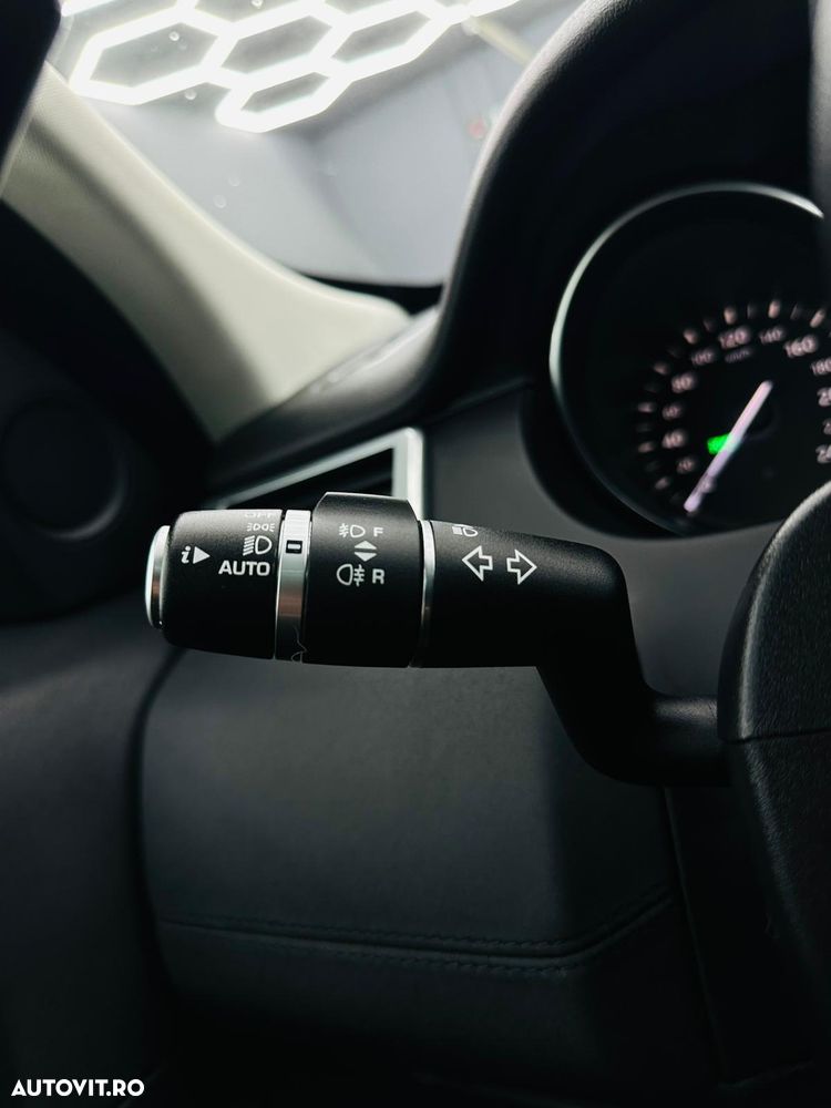 Land Rover Discovery Sport 2.0 l TD4 HSE Aut. - 29