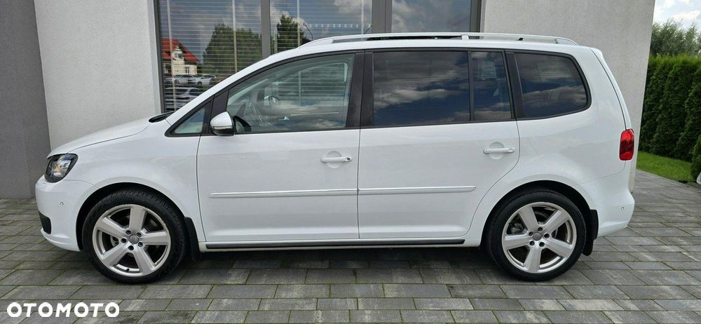 Volkswagen Touran 2.0 TDI DPF BlueMotion Technology DSG STYLE - 6