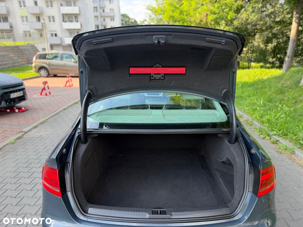 Audi A4 Limousine - 34