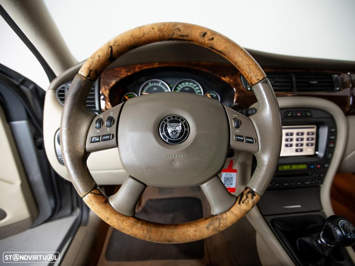 Jaguar X-Type - 15