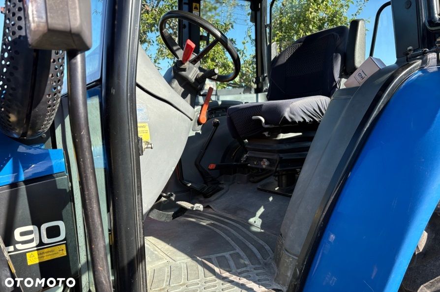 New Holland TL90 , rok 2001 ideal stan - 29