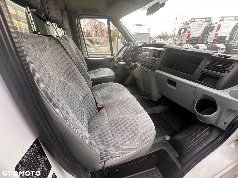Ford Transit - 9