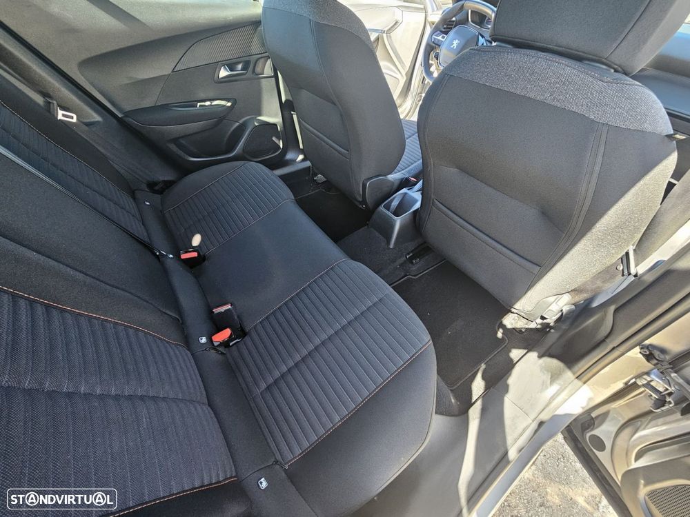 Peugeot 2008 1.2 PureTech Active Pack - 24