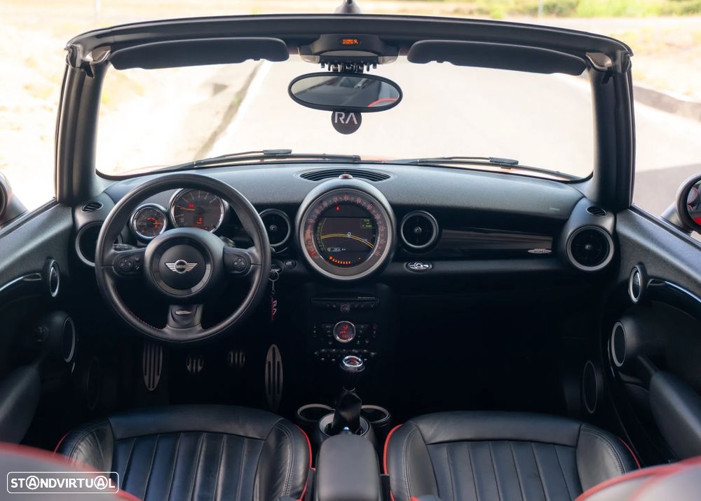 MINI Cabrio John Cooper Works 157g - 23