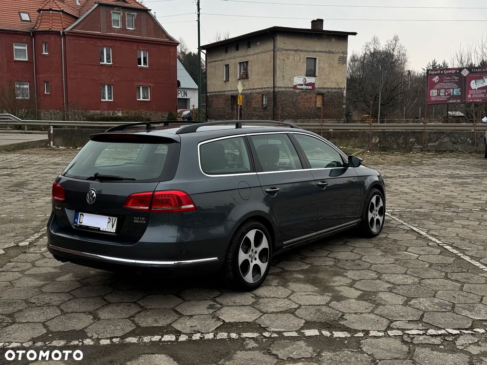 Volkswagen Passat 2.0 TDI Highline - 5