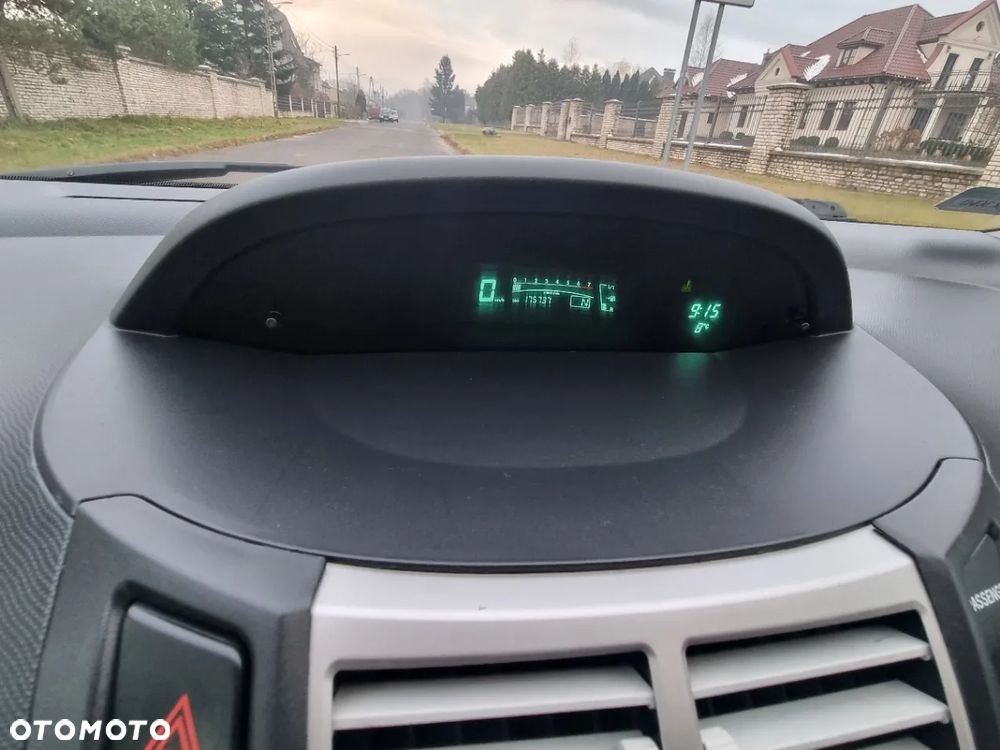 Toyota Yaris 1.3 Sol - 26