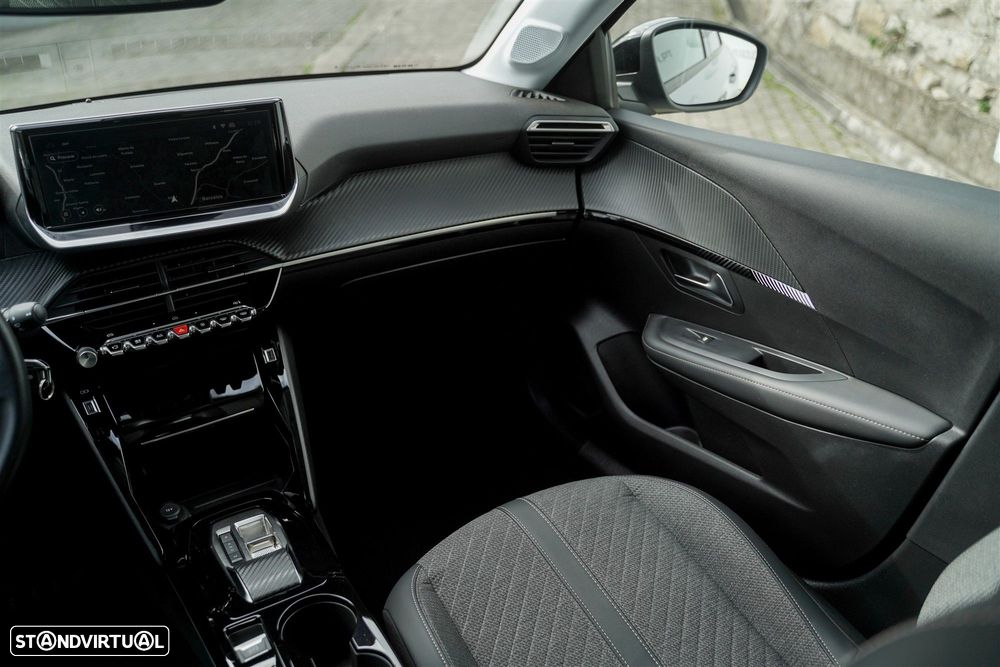 Peugeot 208 1.2 Hybrid Allure e-DCS6 - 29