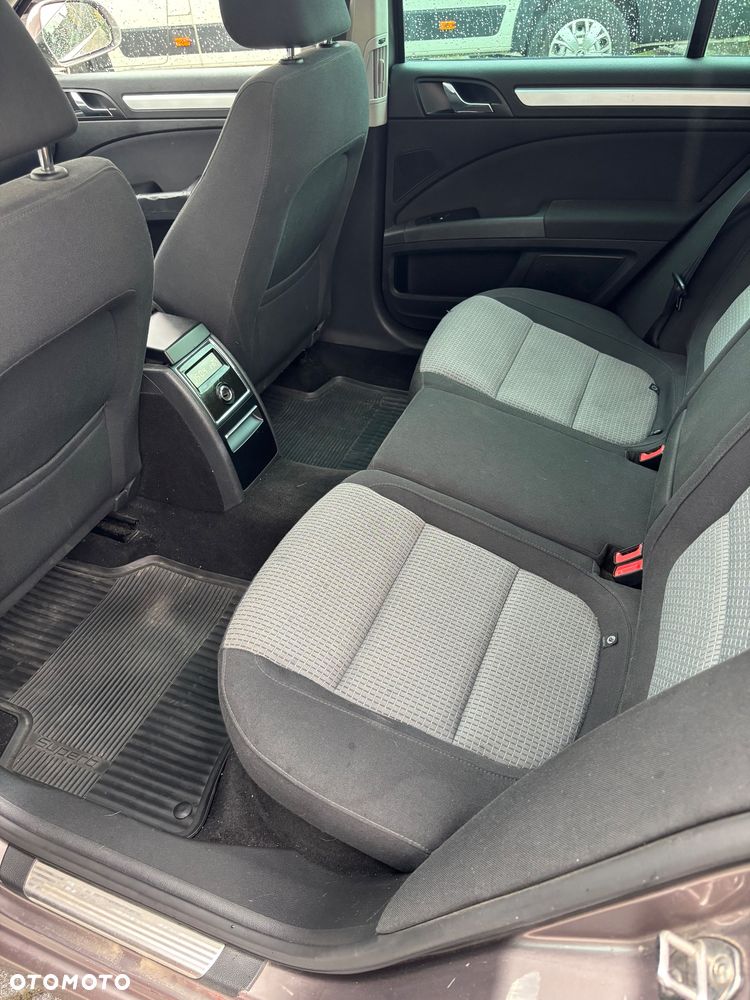 Skoda Superb 2.0 TDI Active - 6