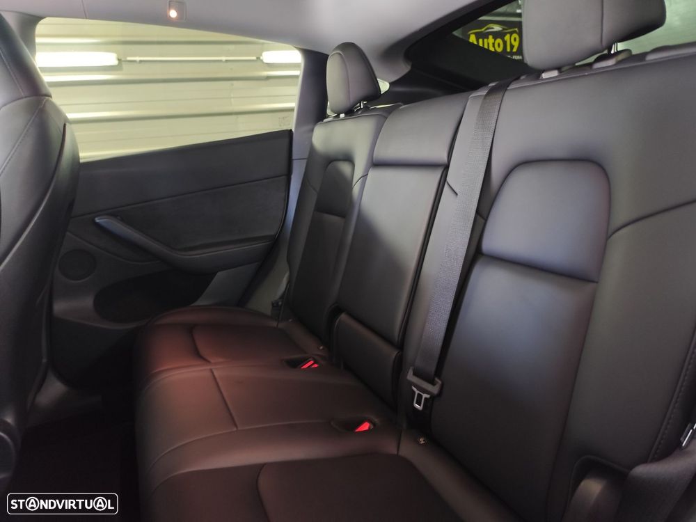 Tesla Model Y RWD - 25