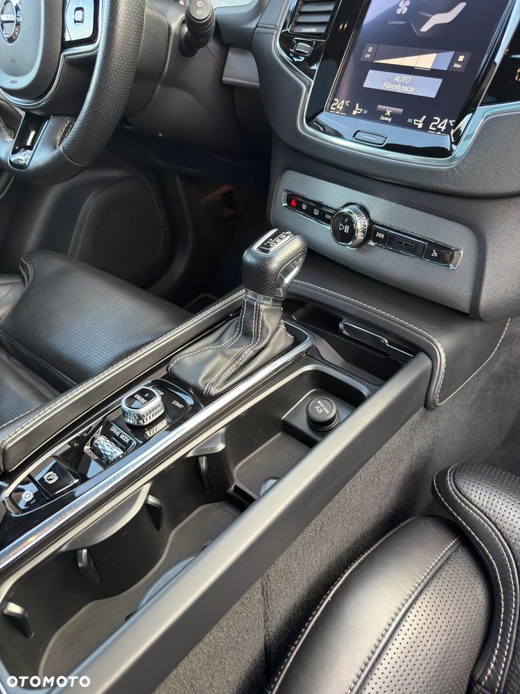Volvo XC 90 D5 AWD Geartronic RDesign - 23