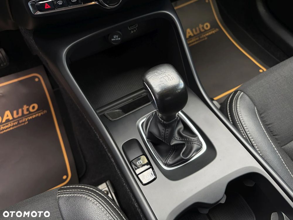 Volvo XC 40 T3 Momentum - 30