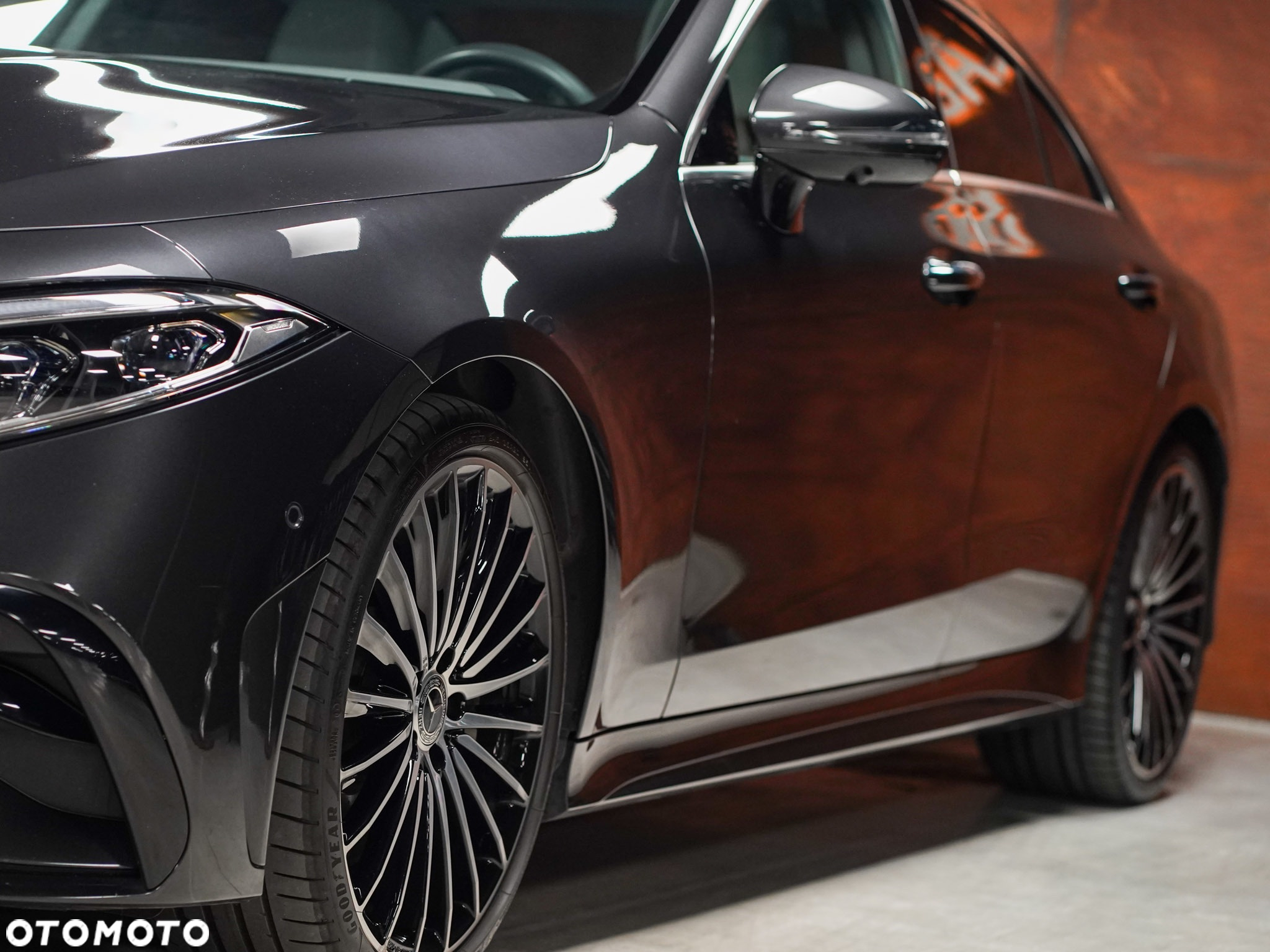 Mercedes-Benz CLS - 9