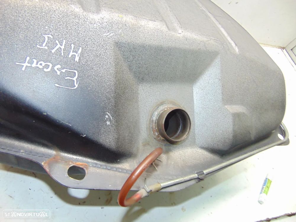 Ford Escort MK1 depósito gasolina - 2