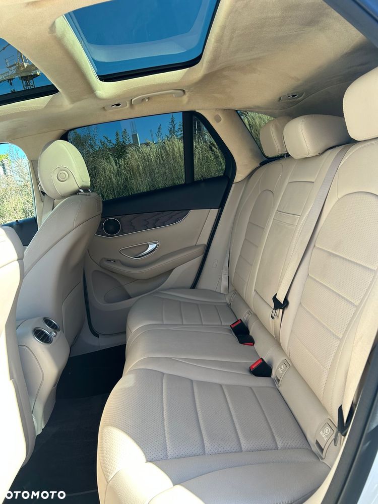 Mercedes-Benz GLC - 14