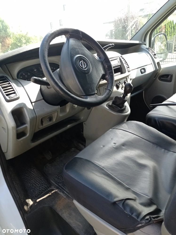 Opel VIVARO 1,9 DTI - 19