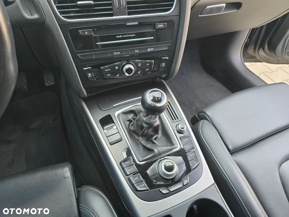 Audi A4 Avant 2.0 TDI DPF S line Sportpaket - 7