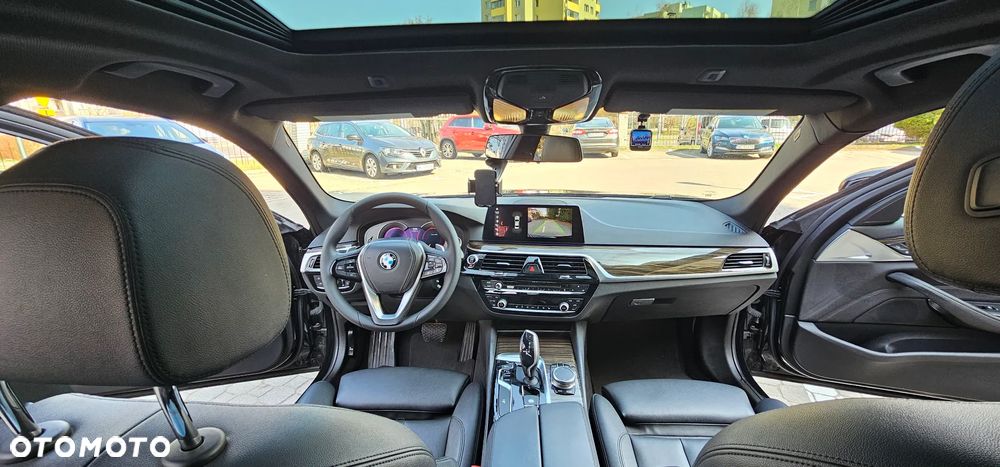 BMW Seria 5 530i Sport Line - 6