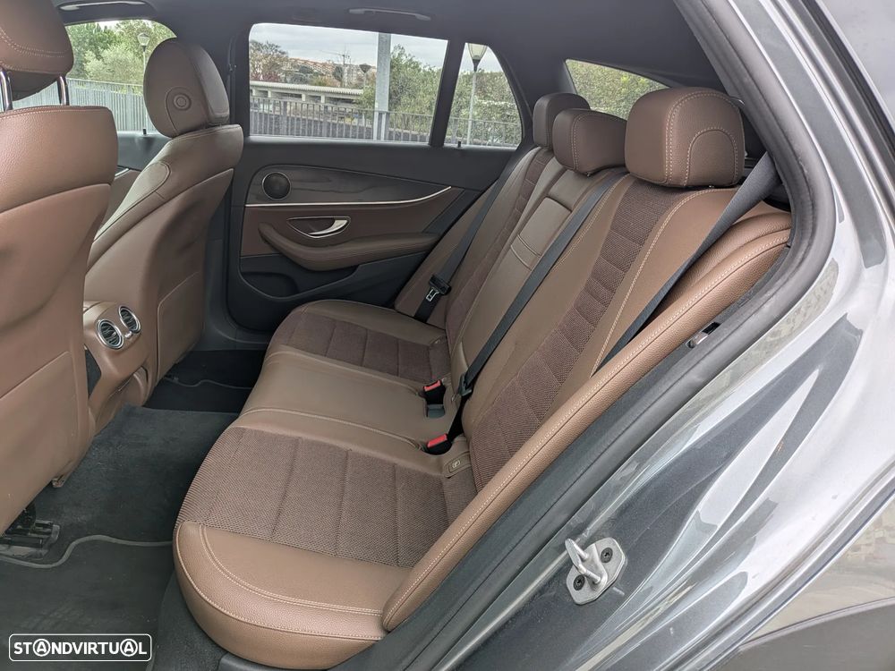 Mercedes-Benz E 220 d 4-Matic All Terrain Avantgarde + - 26