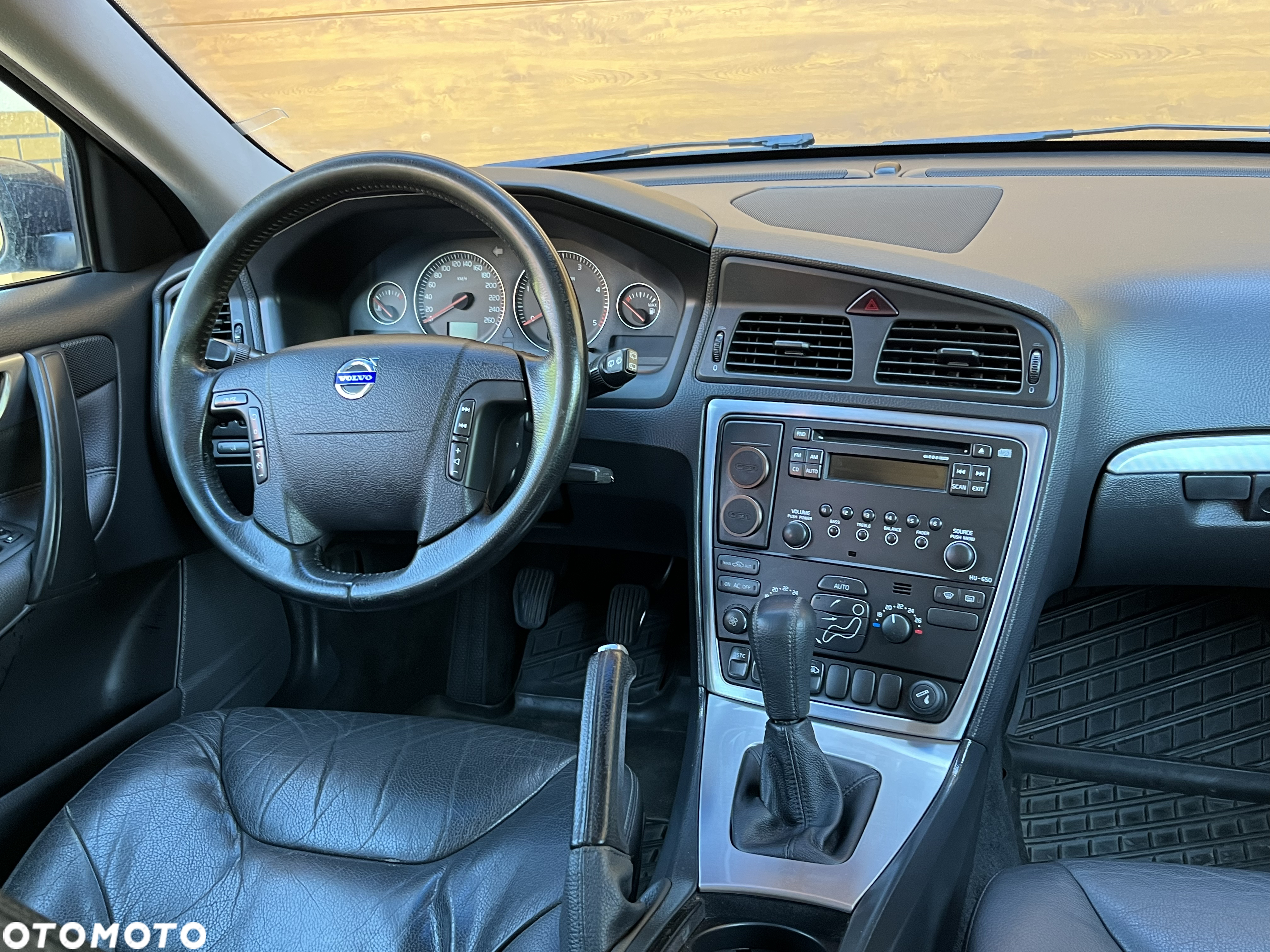 Volvo V70 2.4 D Momentum - 19
