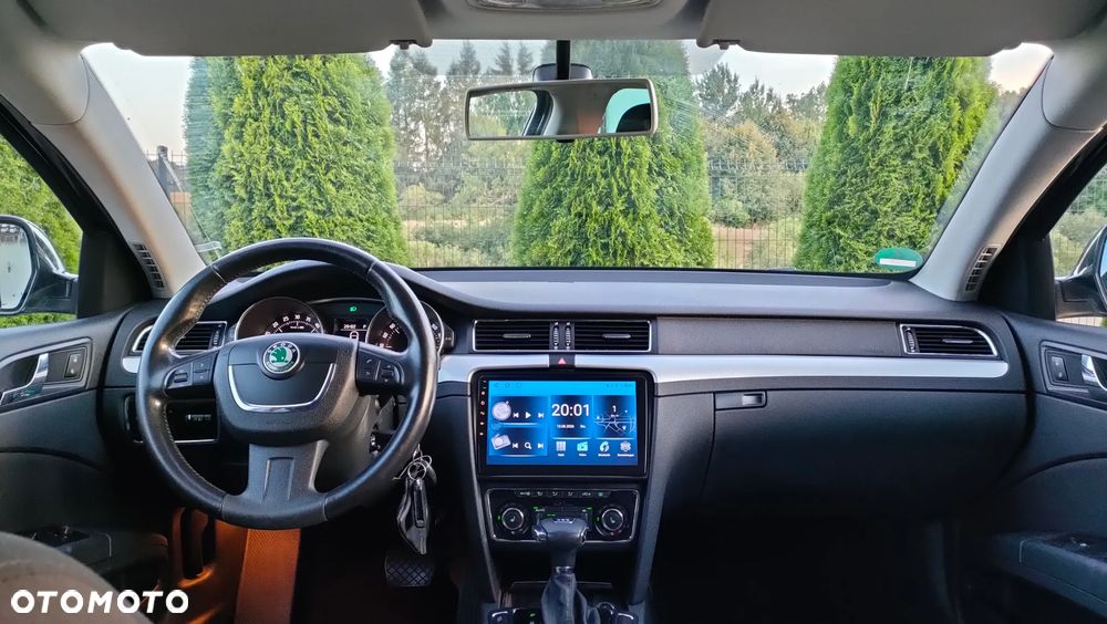 Skoda Superb 2.0 TDI DSG Elegance - 8