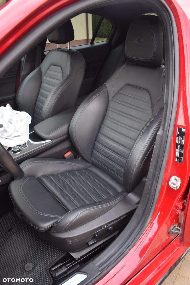 Alfa Romeo Giulia 2.9 Bi Turbo V6 Quadrifoglio - 10