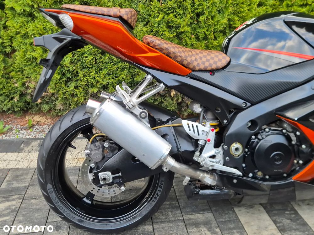 Suzuki GSX-R - 10