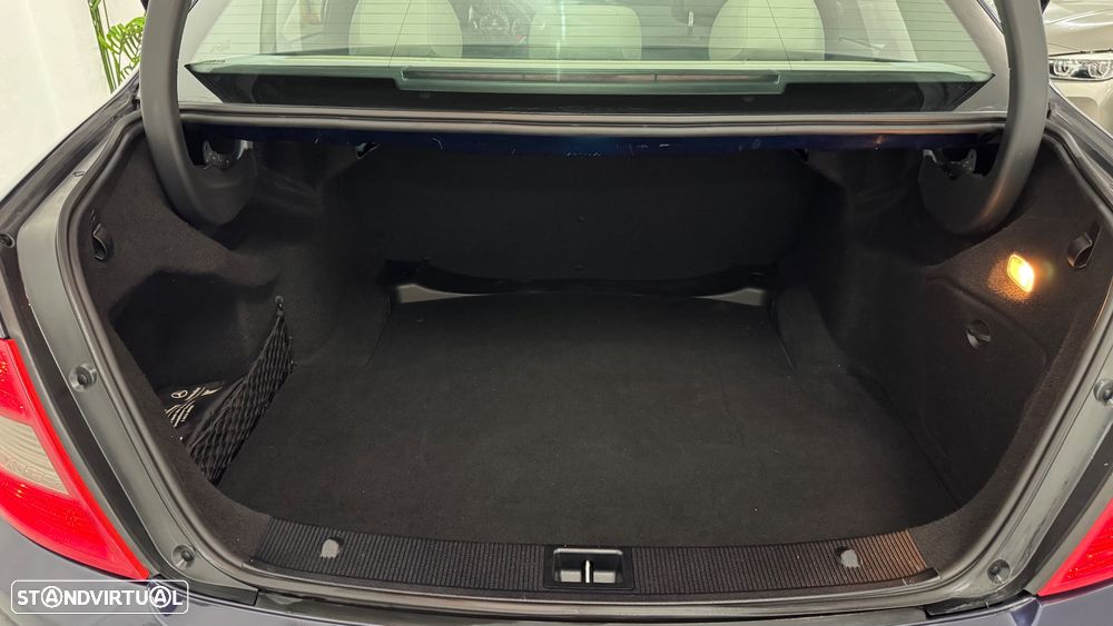 Mercedes-Benz C 180 K Avantgarde BlueEfficiency Aut. - 35