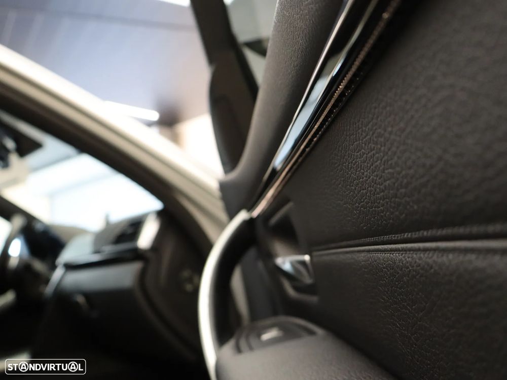 BMW 320 d EfficientDynamics Line Sport Auto - 21