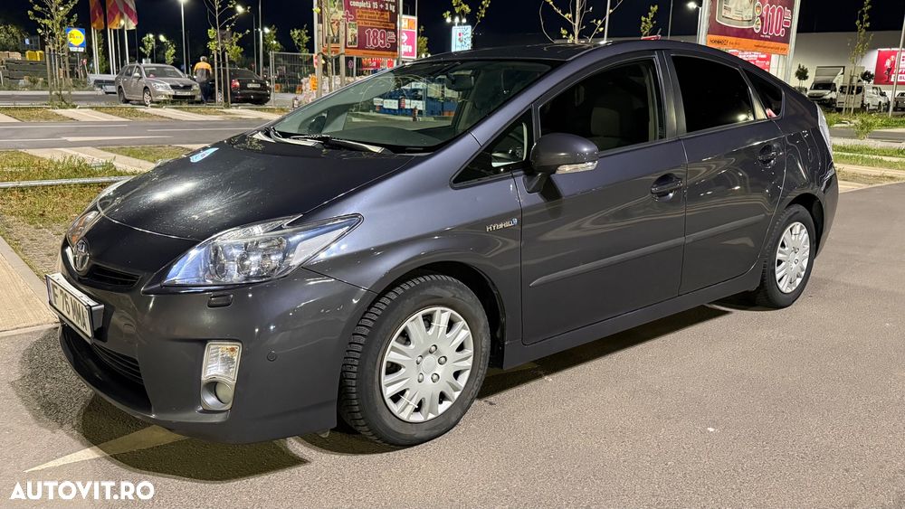 Toyota Prius - 10