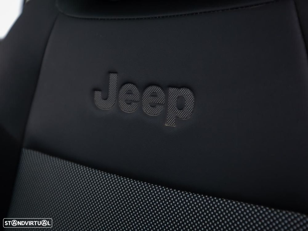 Jeep Avenger 54 kWh Summit - 19