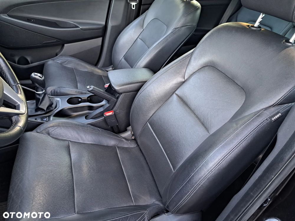 Hyundai Tucson blue 1.7 CRDi 2WD Intro Edition - 28